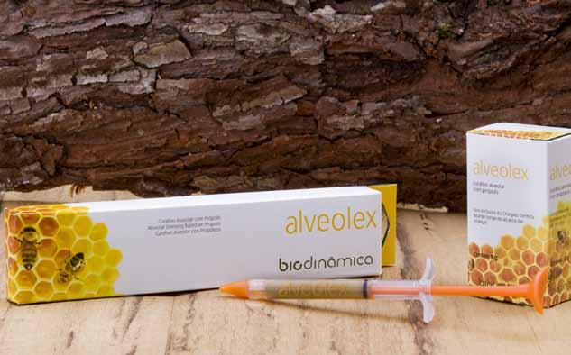 27 CIRURGÍA ALVEOLEX Curativo Alveolar com Propólis ALVEOLEX é eficaz como medida de prevenção e tratamento de alveolites.