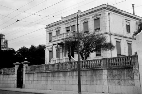 em 1936 às obras de construção do atual edifício.