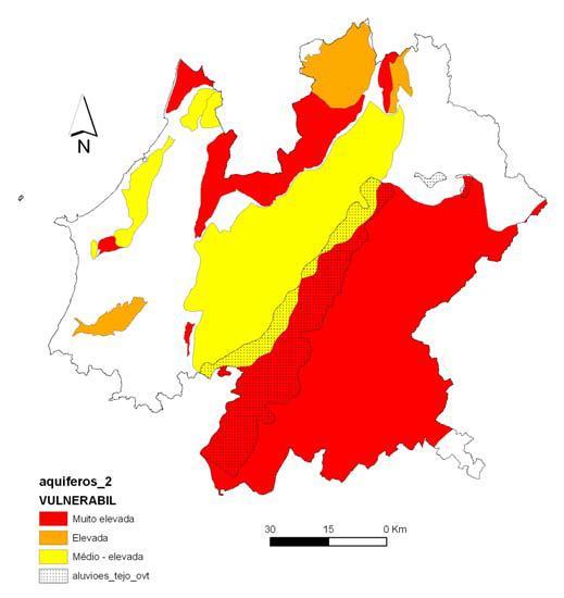 RISCOS E PROTEÇÃO CIVIL REOT LVT 2017 Figura 52 - Vulnerabilidade à contaminação de aquíferos na AML Fonte: CCDR LVT (2010) Estudos no âmbito da proposta de alteração do PROT AML - Diagnóstico