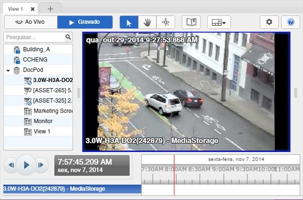 As barras coloridas na Linha de Tempo mostram o histórico de gravação da câmera: A barra vermelha mostra que a câmera gravou um evento de movimento.