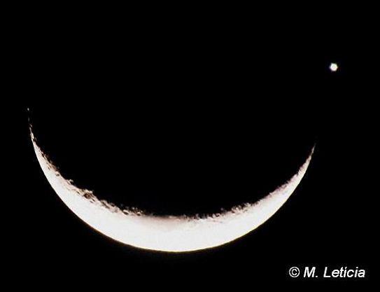 16) Ocultação de Vênus pela Lua O evento ocorrido no dia 8 de setembro, anunciado previamente através das edições do Boletim Observe!