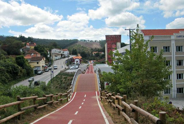 A Ecopista de Sever do Vouga resulta da parceria entre o Município de Sever do Vouga e a Refer para a reabilitação da antiga Linha Ferroviária do Vouga (Sernada do Vouga - Viseu).