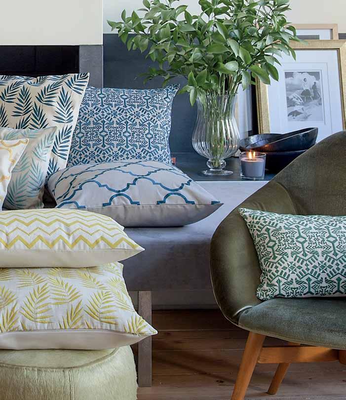 CARTHAGO 70% Cotton / 30% Polyester 70% Algodão / 30% Poliéster A. Cushion Almofada beige.145/green, beige.145/gold, grey.305/blue bege.145/verde, bege.145/ouro, cinza.