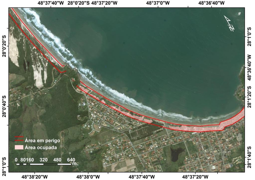 36 Figura 6 Detalhe do mapeamento das manchas urbanas no município de Garopaba dentro da área em perigo de 67 m de distância da linha de costa. 5.4.3. Variáveis socioeconômicas As variáveis número de