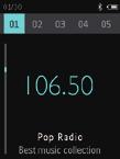 8 Rádio FM Nota Conecte os fones de ouvido fornecidos quando sintonizar as estações de rádio. Os fones de ouvido são dobráveis como a antena.