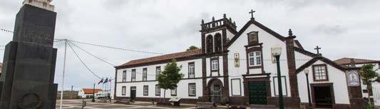 freguesia piscatória de São Mateus e zona das antigas Quintas da Laranja de São Carlos, até ao Monte Brasil, rodeado pelas muralhas do Forte de São João Batista.