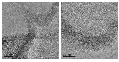 Figura 44: Imagens de MET de alta resolução da amostra de óxido de grafite reduzido a 1000 C.