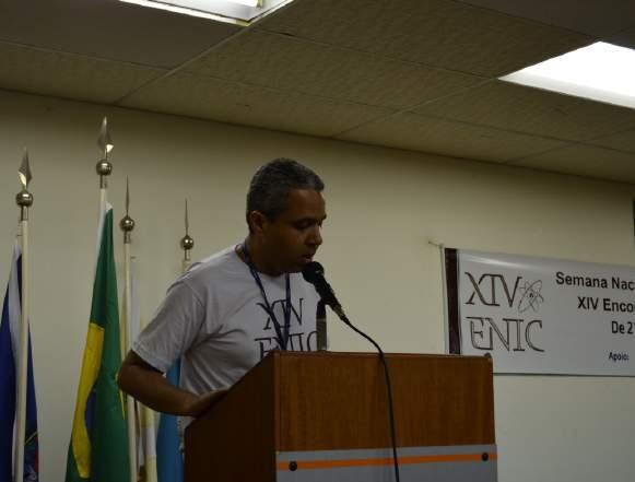 Senhor Alcir Silva Valente, Assessor de Relações Públicas e Institucionais e o Exmo. Pró-Reitor de Pesquisa e Pós-Graduação Prof. Dr. Carlos Eduardo Cardoso, antes da abertura oficial do evento. Prof. Me.