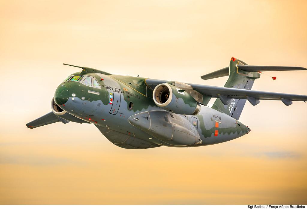 Mercado Fruto da capacitação tecnológica, o KC-390 vai significar um salto operacional para as Forças Armadas e um avanço para a indústria aeronáutica brasileira.