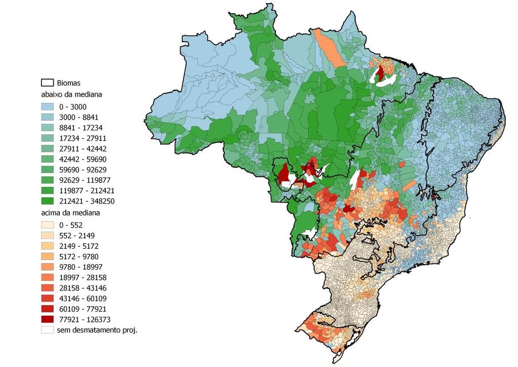 elevado atesta para o fato de que, não apenas o desmatamento projetado pelo segundo modelo é maior, como também a sua distribuição espacial encontra-se mais concentrada em áreas onde o custo de