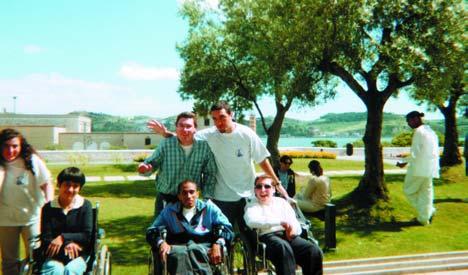 Instituto Português da Juventude Instituições Europeias INTERCÂMBIO JUVENIL Projecto que promove o convívio e a troca de experiências entre jovens deficientes.