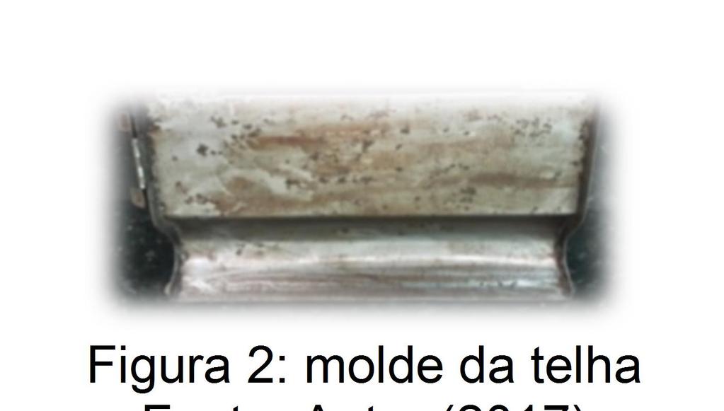 desempenho físico e mecânico. Para a fabricação são utilizados cimento Portland CPV ARI, resíduo sólido cerâmico e concreto oriundo da construção civil, água e aditivo.