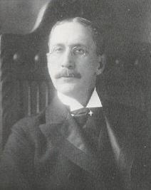 Classificação de Angle De 1905 a 1928, Angle trabalhou como proprietário de escolas de ortodontia em St Louis, New London, Connecticut e Pasadena (Califórnia), onde muitos dos pioneiros da ortodontia