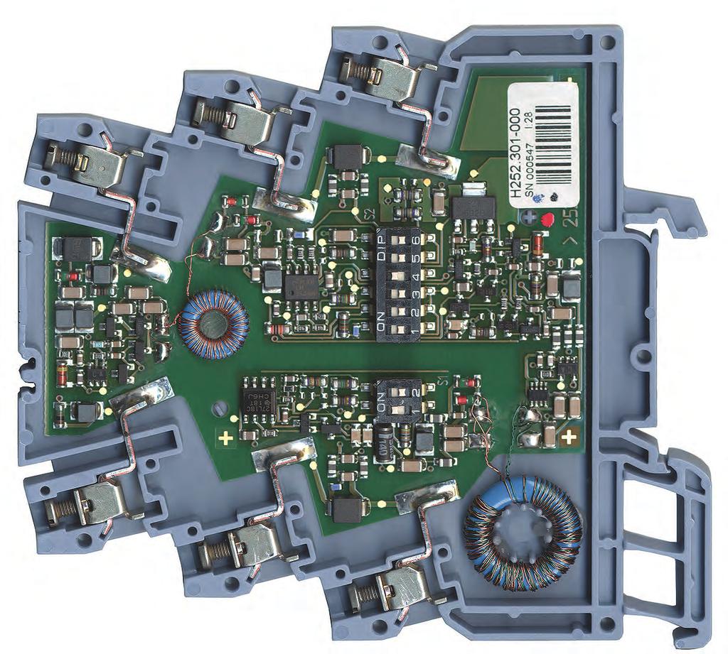 Características Extremamente estreita Isolação de 3 portas em alojamento modular de 6 mm Flexível e extremamente precisa Sinais de saída calibrados chaveáveis Configuração rápida e fácil mediante