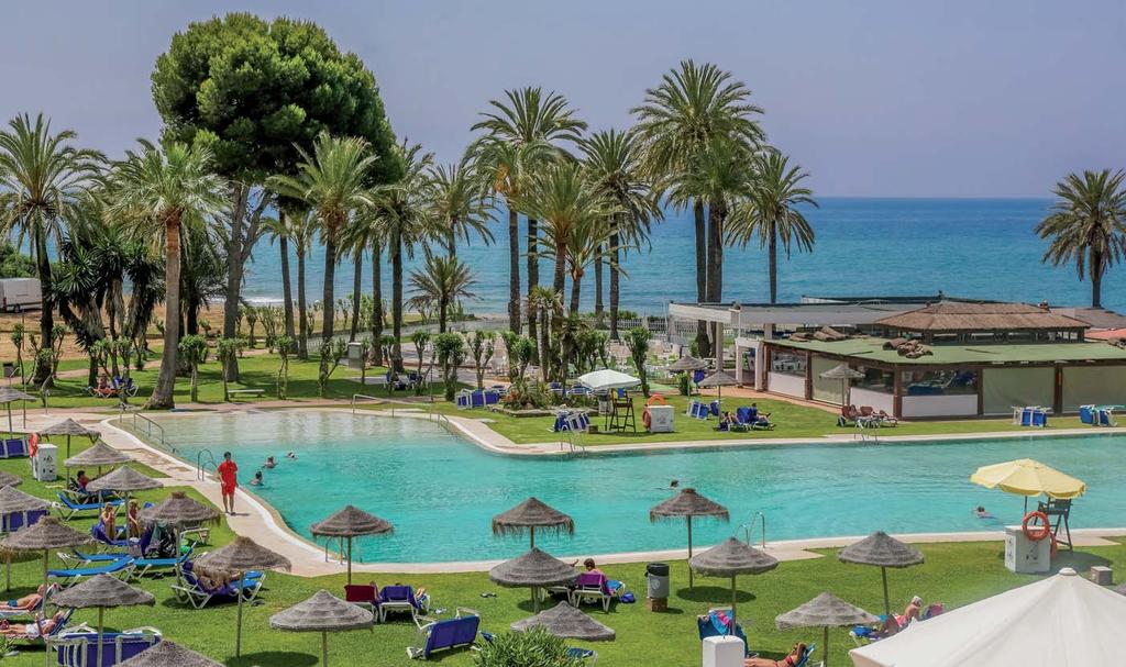 Situação: Localizado na Costa del Sol, ao pé da praia, entre Marbella e Estepona, um destino clássico de férias e desportivo localizado perto de belas praias, promete umas férias emocionantes,