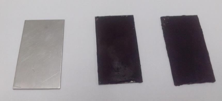 óxido. Espectroscopia UV-Vis O material foi depositado em duas bases metálicas: cobre e aço inoxidável.