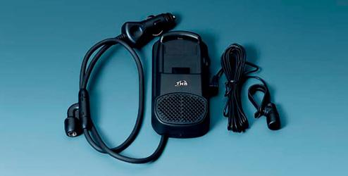 Microfone incluído Testado de acordo com EMC para o funcionamento sem interferências de outros componentes electrónicos do veículo Função de silenciador automático Transmissão e recepção de