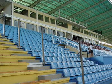 CONFORTO, BELEZ E SEGURNÇ rquibancadas. - O estádio possui 1.