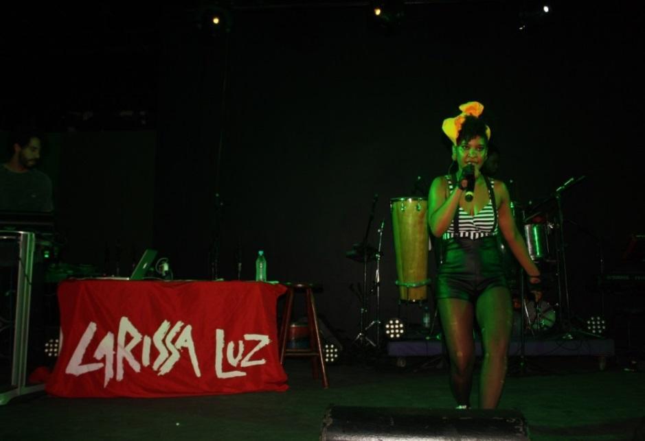 27/11/2015 Show da cantora Larissa Luz, representante da música negra contemporânea que mistura música eletrônica com ritmos afrobrasileiros e do 3º ensaio de verão do Bloco Afro Reggae na Praça