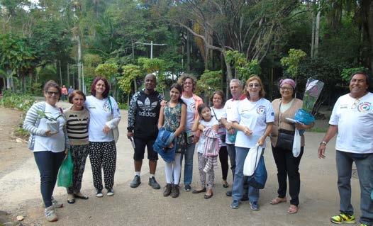 Eles passearam pelo parque e assistiram a uma palestra