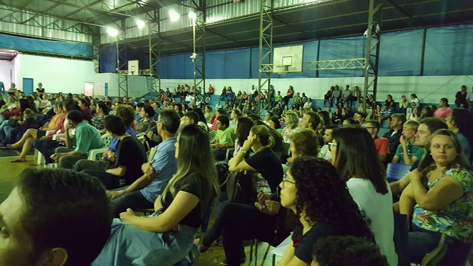 Palestra para pais no Porto Alegre: Em parceria, PIBID e PET