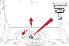 Em caso de avaria Acesso à roda sobresselente A roda sobressalente está instalada na mala, sob a superfície inferior.