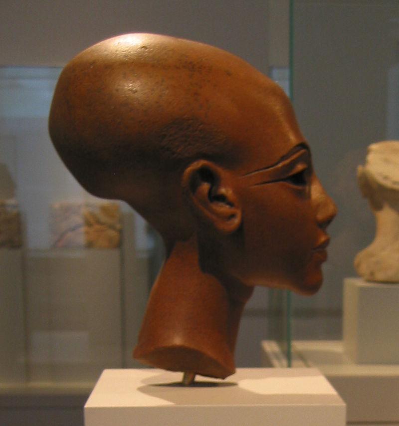 Estátua de uma desconhecida princesa Amarna.