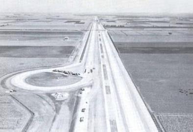 34 Figura 10. Pista de teste AASHTO Fonte: FATEC (1960) O método do DNER/81 é a maneira empírica de avaliar a capacidade de suporte do subleito para projetos de pavimentos no Brasil.