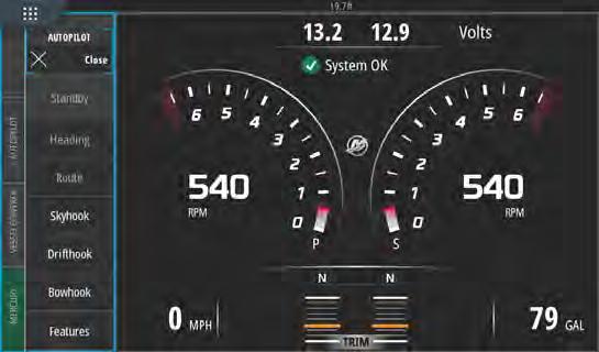 Por exemplo, (a) a direção pode ser engrenada com o joystick e o VesselView pode ser utilizado para efetuar ajustes através dos separadores do ecrã no menu piloto automático do SkyHook.