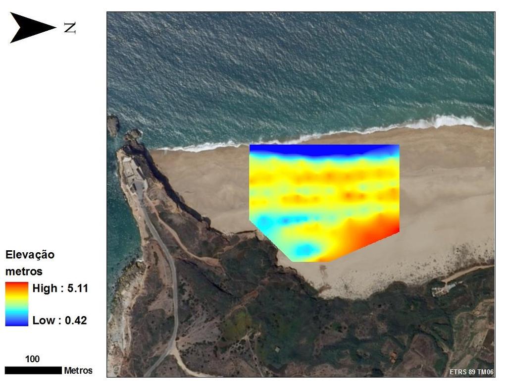 Morfologia Foi gerado um mapa topográfico duma zona restrita da praia, mais precisamente da área onde