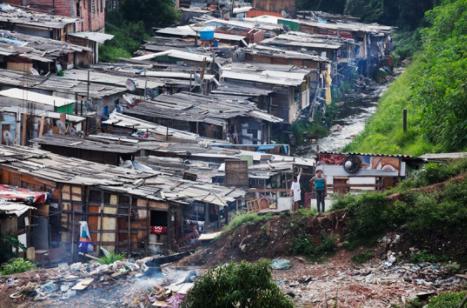 FAVELA INDIO PERI