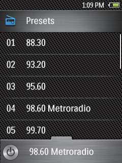 6 Rádio FM Nota Conecte os fones de ouvido fornecidos quando sintonizar as estações de rádio. Os fones de ouvido são dobráveis como a antena.