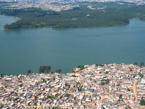 de proteção aos mananciais, favelas em áreas de risco.