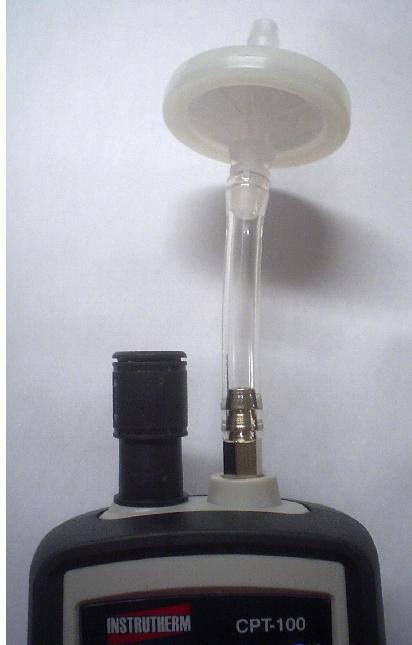 Rosqueie a porca contida na mangueira do mini filtro girando a mesma no sentido anti-horário até que o mesmo de um leve aperto. 3. Especificações Contador de Partículas Canais 0.3, 0.5,1.0, 2.5, 5.