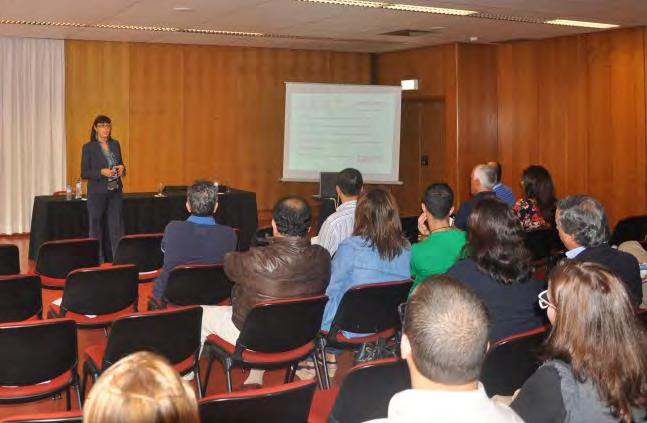 Sessões informativas Em 2012, o Centro participou igualmente em vários Seminários dirigidos a uma pluralidade de destinatários, especialmente vocacionados para os empresários do sector, e numa