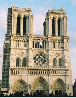 A Catedral de Notre Dame, gótica, localizada