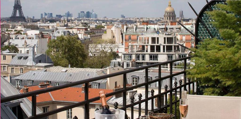 HOTEL DE CHARME 4* EM PARIS HOTEL LE LITTRÉ PARIS Localizado entre Saint Germain e Montparnasse, foi totalmente renovado e oferece quartos espaços e comunicantes.