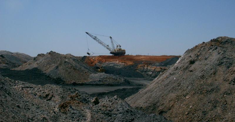 Material misturado pela Dragline - Estéril ARGILITO 11,5 CARVÃO CS - 2,6m 14,1 14,8 ARGILITO CARVÃO CI - 2,3m 17,1 18,2