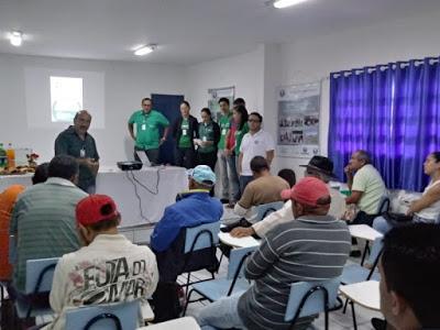 A formação teve como foco apresentar aos agricultores e técnicos o programa AgroAmigo do Banco do Nordeste.