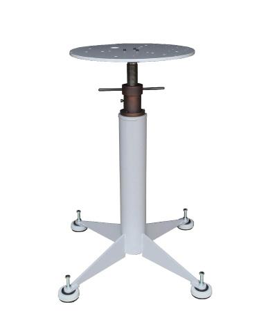 Pedestal O Pedestal é utilizado para fixar o Alimentador Vibratório juntamente com seus opcionais; Possuí coxins em sua base que permite o seu perfeito nivelamento; Garante que a vibração do