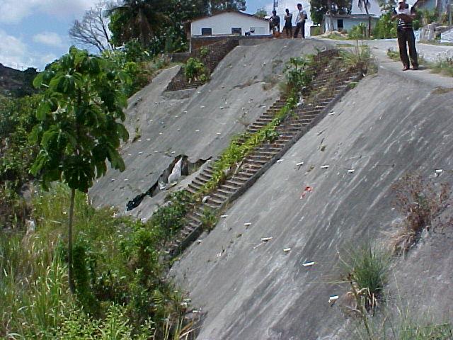 2.4.2 Fundação Georio - RJ A Fundação GEORIO é um órgão subordinado a Secretaria Municipal de Obras Públicas da