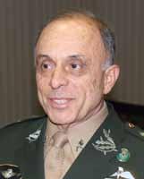 general Francisco contreras rivas, ex-comandante conjunto das Forças Armadas do Peru Gen.