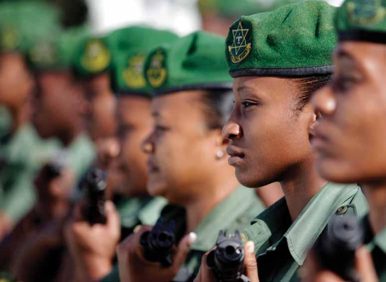 Fazendo a Diferença Making a Difference Forças Armadas de trinidad inclui mulheres desde 1980. The Trinidad Armed Forces has included women since 1980.