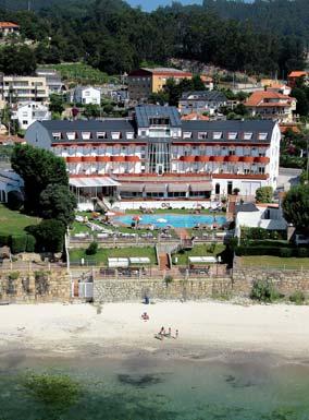 Dispõe também de restaurante la Taberna de Rotilia, cafetaria-esplanada e salão social. Situado a 3 km da praia e do centro de Sanxenxo.