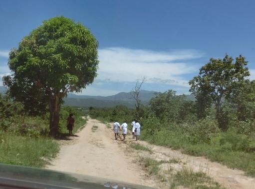 123 Encerra-se o projecto de construção da escola primária do Bairro Augusto Ngangula, na Comuna do Kicolo, Município de