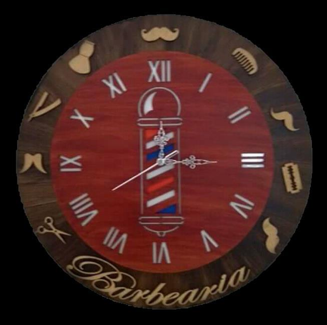 R202 Relógio barber em madeira