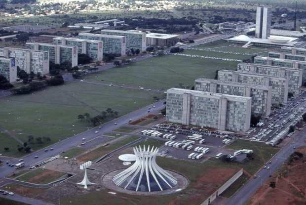 entre cidadãos, entidades e estado.