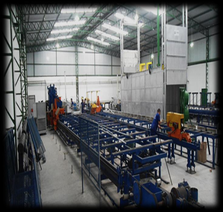 Objetivos e Planta A planta industrial, possui duas extrusoras 540 US TON, com capacidade produtiva de aproximadamente 200 ton/mes.