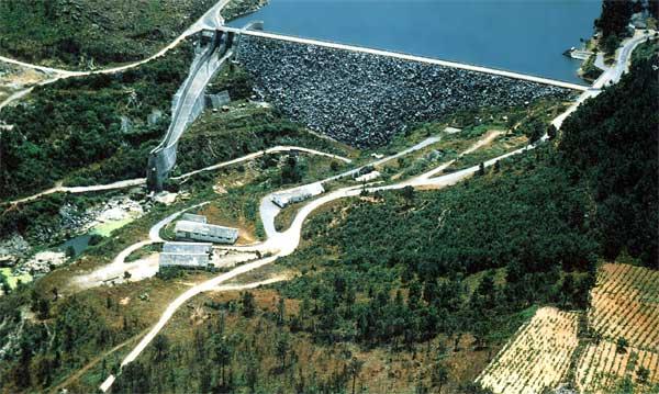 Formulação do Problema Centras de albufera (Fgura.3) possuem capacdade de armazenamento de água para utlzação em condções mas vantajosas.