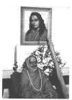 284 18- Bhagavan Krishna 19- Ashram de Sri Yukteswar situado junto al mar, en Puri (Orissa) 20- Sri Yogananda a la edad de 16 años 21- El señor Shiva, «Rey de los Yoguis» 22- Sede Internacional de